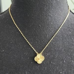 Gold Plated Lucky 4 Leaf Clover Womens Pendant Necklace